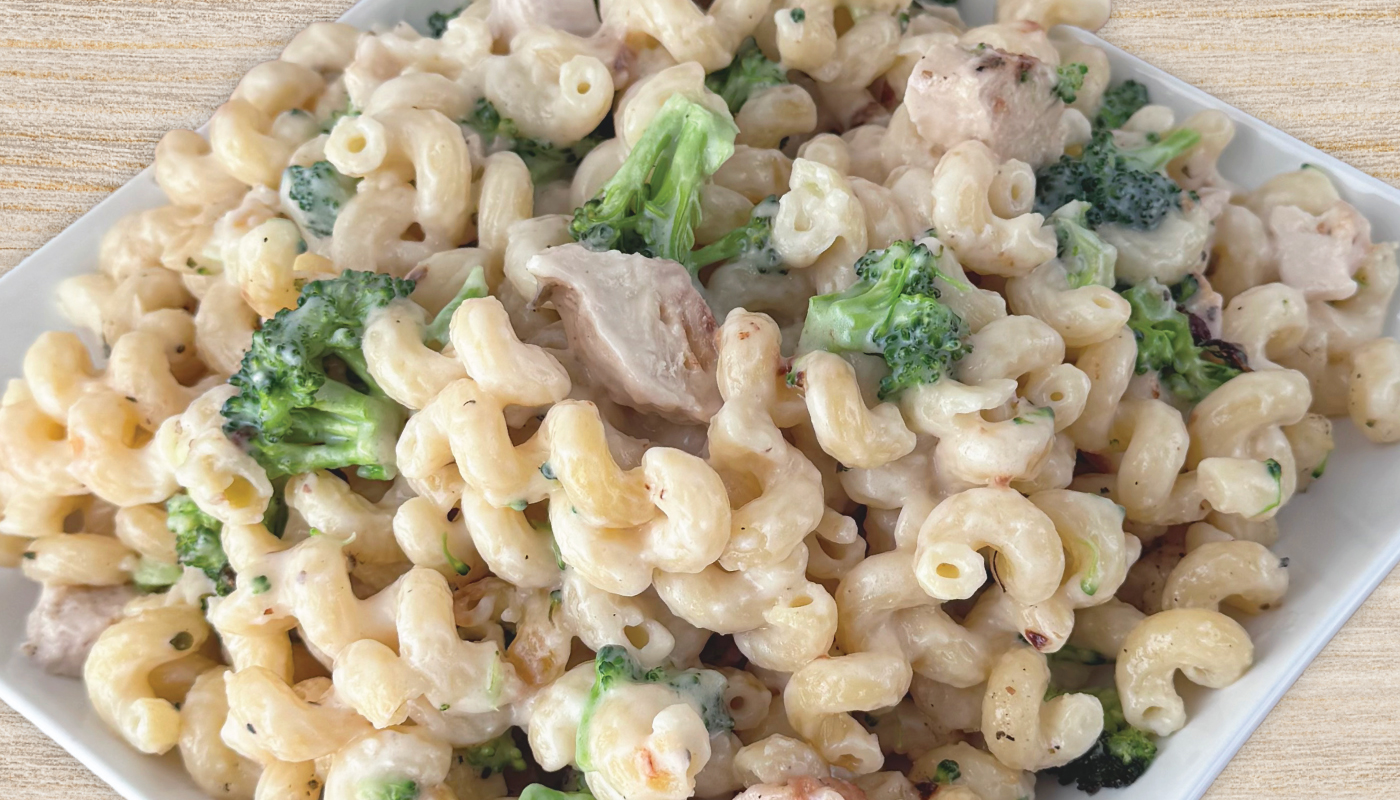 Pasta Alfredo w/ Chicken & Broccoli image